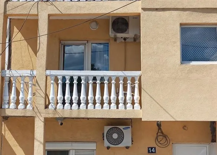 Airport Md Rooms Belgrade