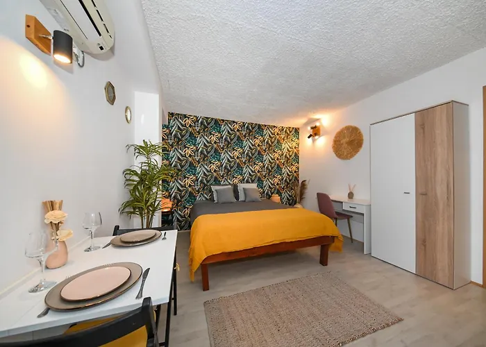 The Lazy Monkey Hostel & Apartments Zadar