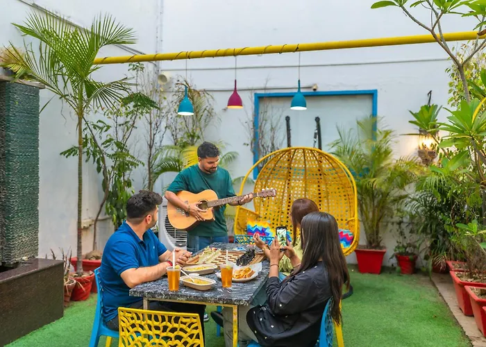 Gostops Delhi - Private Rooms & Dorms New Delhi