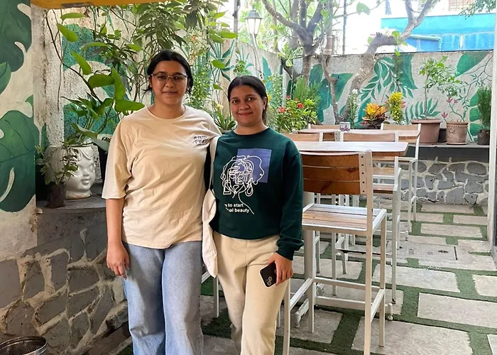 Coliwo Un - Viman Nagar Hostel Pune