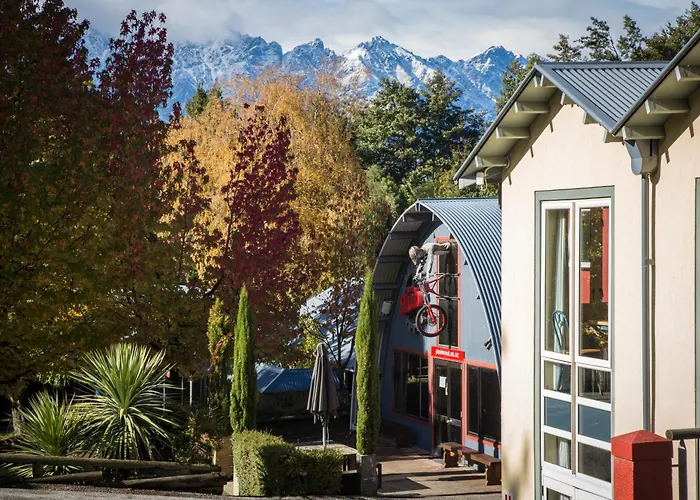 Pinewood Lodge Queenstown