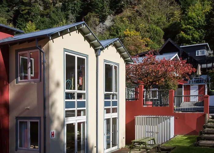 Pinewood Lodge Queenstown