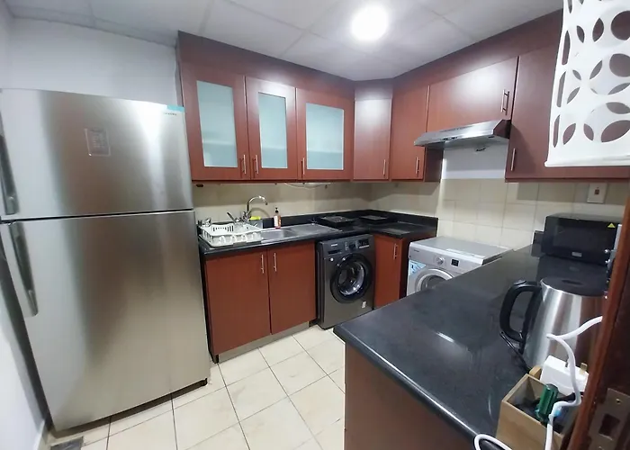 Urban Panda Hostel Sadaf Jbr Dubai