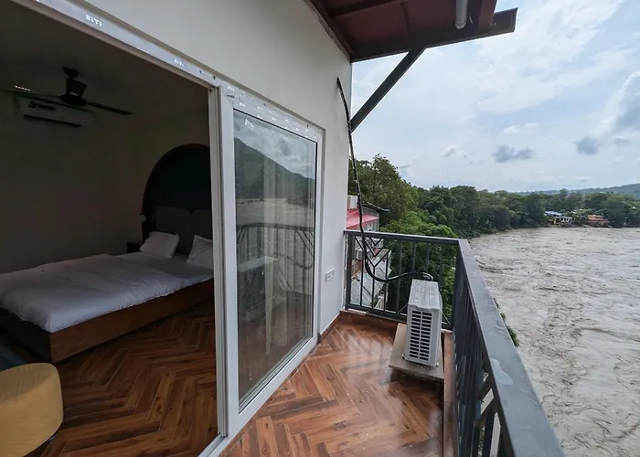 Joey'S By The Ganges Hostel Rishikesh