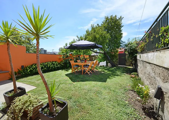 Peach Hostel & Suites Porto