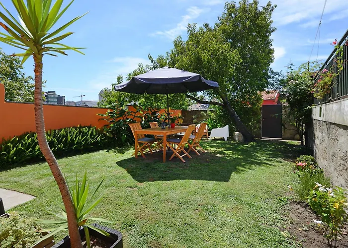 Peach Hostel & Suites Porto