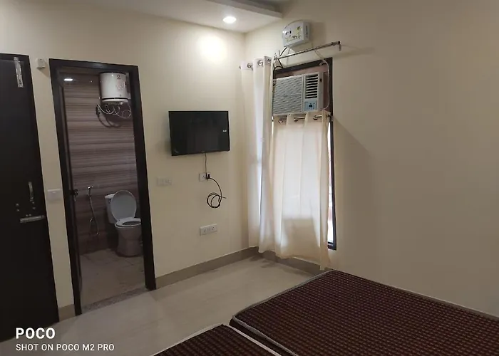 White House -Mg Road, Gurugram Hostel Gurgaon