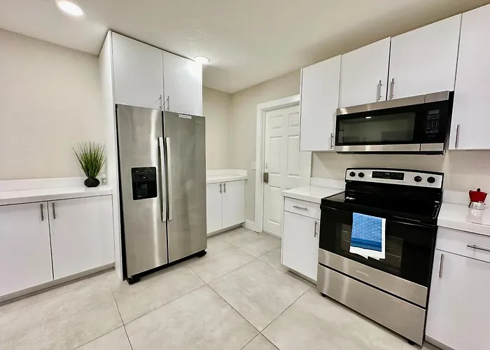 World Connect Miami Hostel