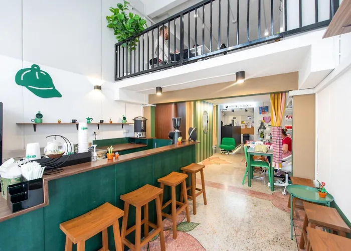 Piccolo Sukhumvit Hostel- Self Check-In After 6 Pm Bangkok