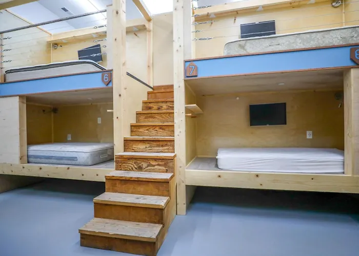 Podshare San Francisco Marina Hostel