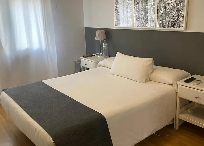 Hostal El Ninot Barcelona