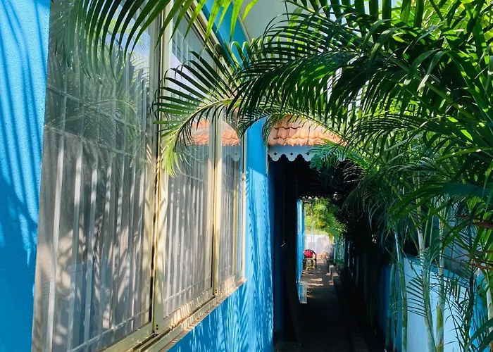 Yuvraj Classic Home Hostel & Cafe Morjim