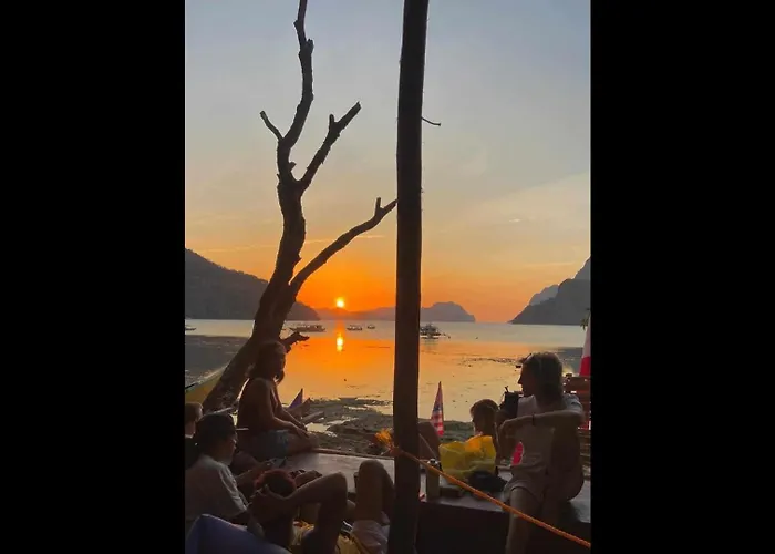 Oia Beach Hostel - El Nido