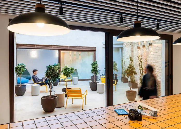 Colo Colo Hostel Valencia - Single Private Beds