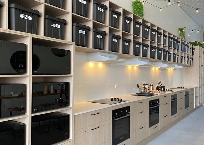 Capsuleaccom Hostel Gold Coast