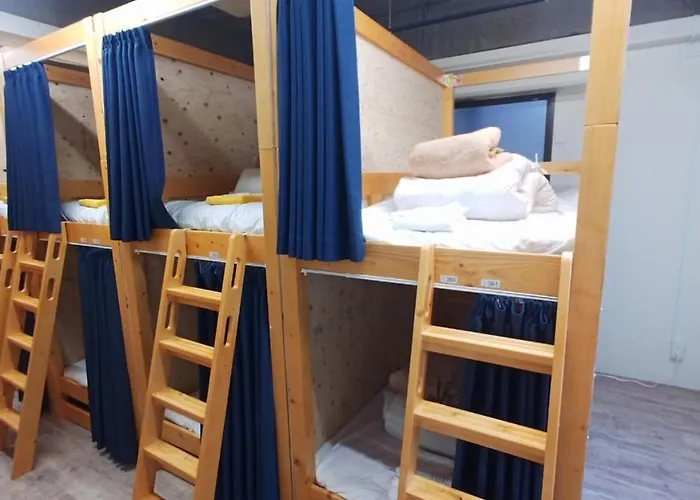 Bee-Hive Sugamo - Male Only Hostel Tokyo