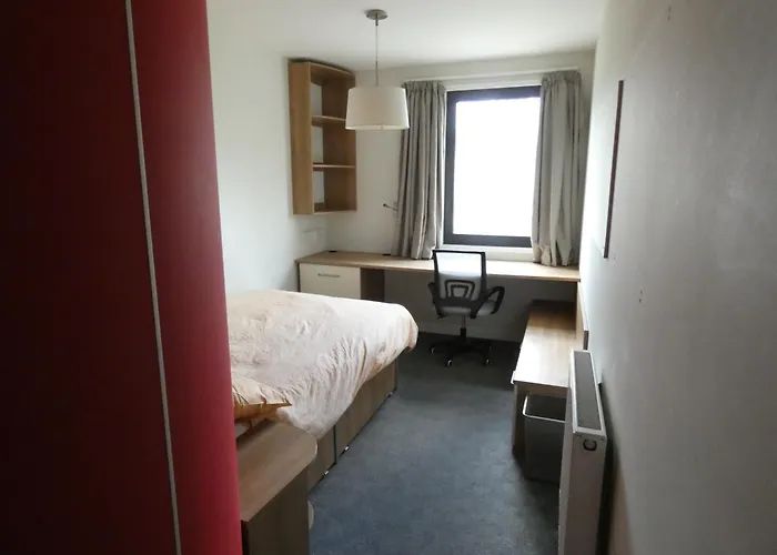 Newington Court Hostel London
