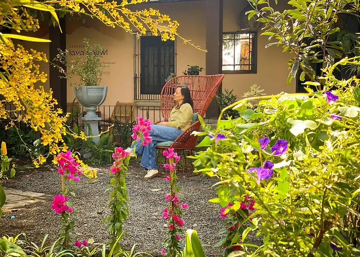 Bloom Hostel Antigua