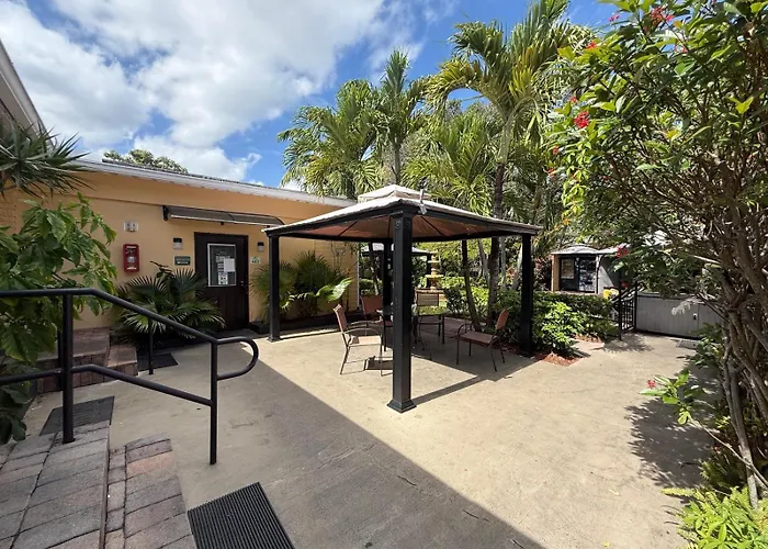 Sheridan Hostel Dania Beach