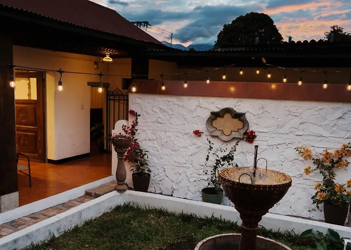 Central Hostel Philos Antigua