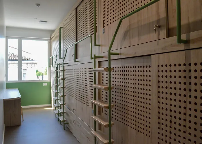 Bloom Hostel Bar & Garden Bordeaux