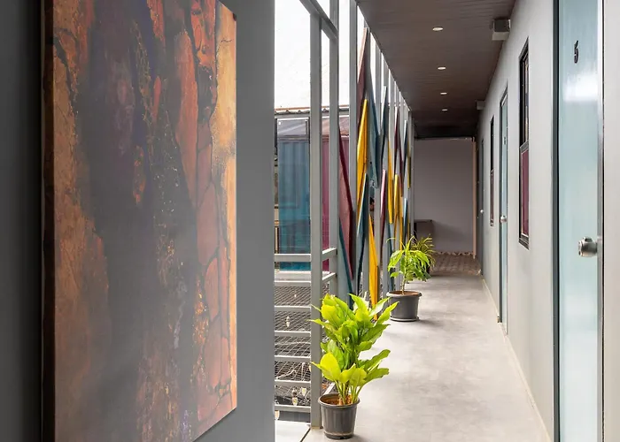 Coliwo Trois Hostel - Kharadi Pune