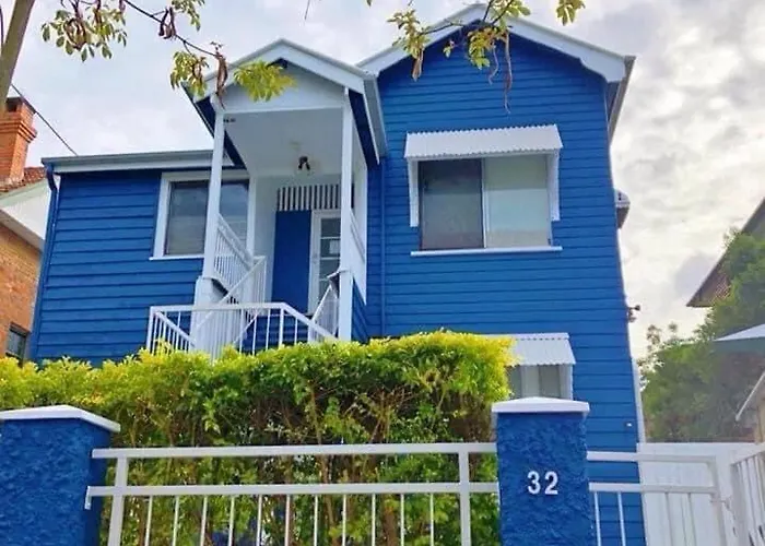 Five 2 Home Backpacker Brisbane