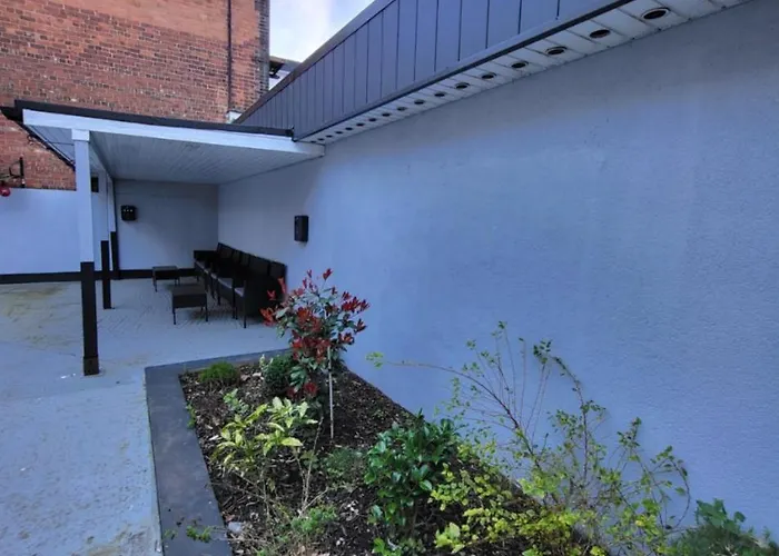 Prime Retreats - Flynn House Hostel Birmingham