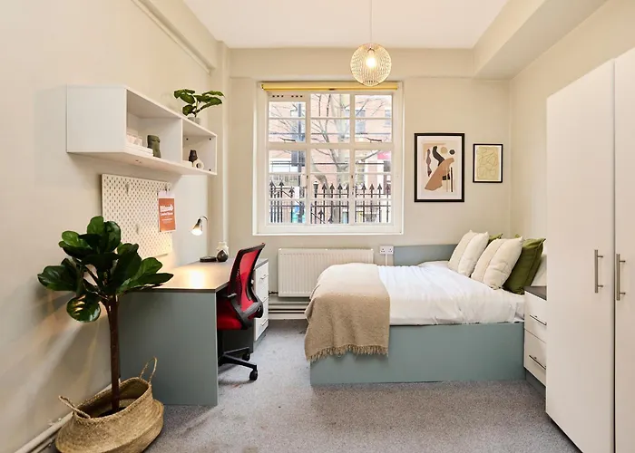 Louise House Hostel London