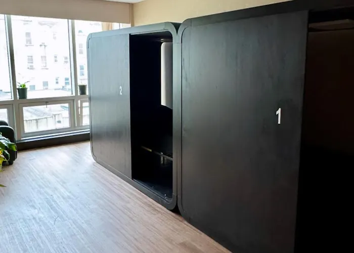 Napx Pods At Lic Manhattan View New York