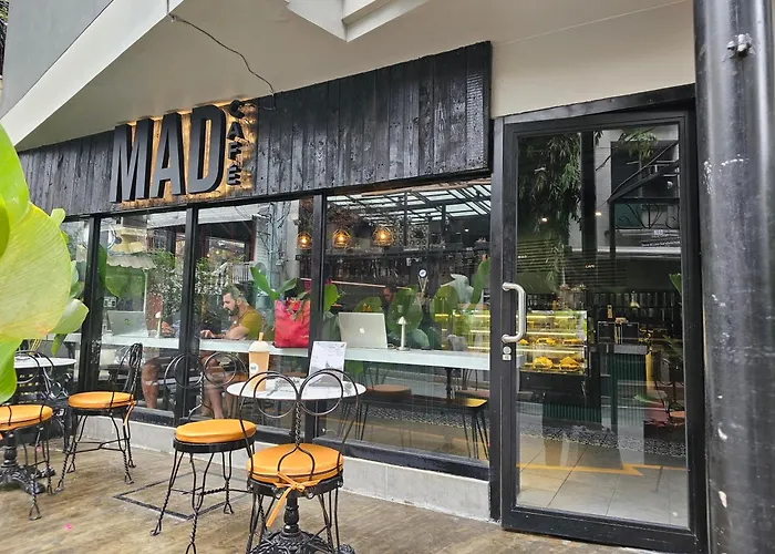 Mad Monkey Manila Hostel Makati City