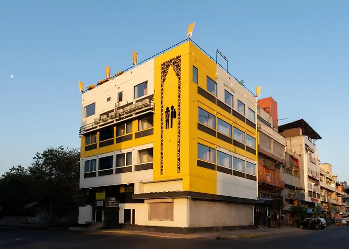 The Hosteller Jaipur, Mi Road