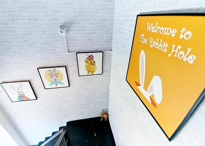 The Rabbit'S Hole Hostel Bangkok