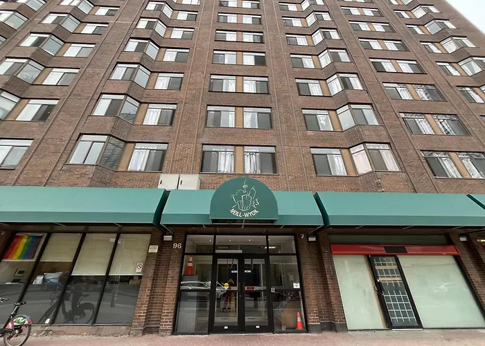 Neill Wycik Hostel Toronto