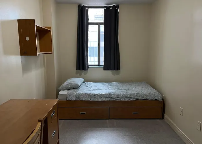 Neill Wycik Hostel Toronto