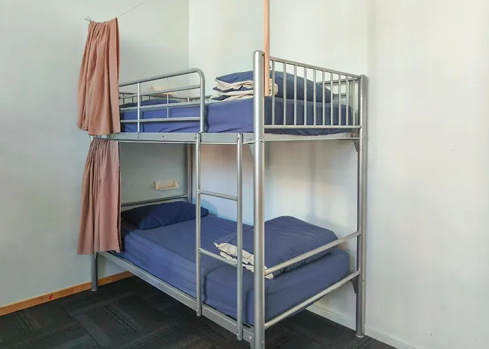 Metro Adventurer Backpackers Hostel Auckland