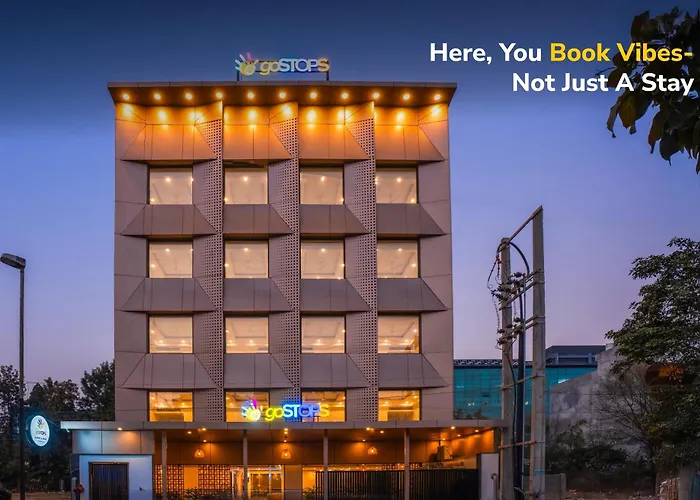 Gostops Gurugram, Baani Square Plus - Private Rooms & Dorms Gurgaon