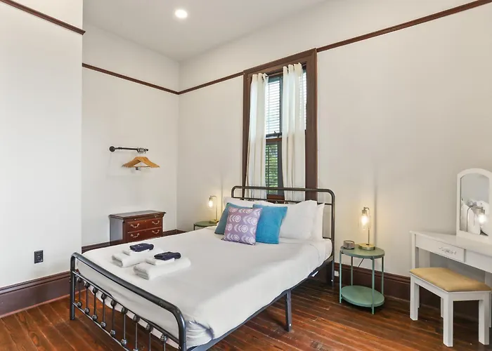 Site 61 Guesthouse New Orleans