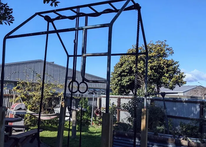 Around The World Backpackers Hostel Christchurch