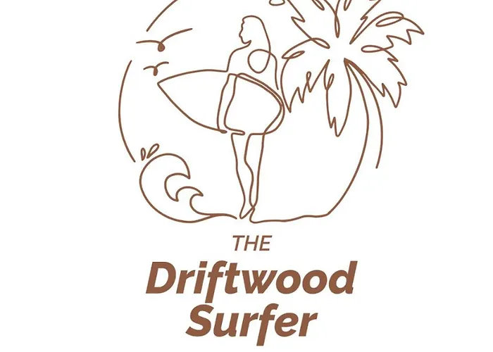 The Driftwood Surfer Beachfront Hostel / Restaurant / Bar, El Paredon El Paredón Buena Vista