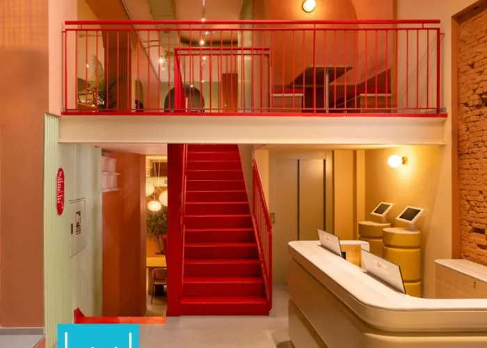 The Loft House Madrid Hostel