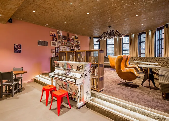 Hostels in London