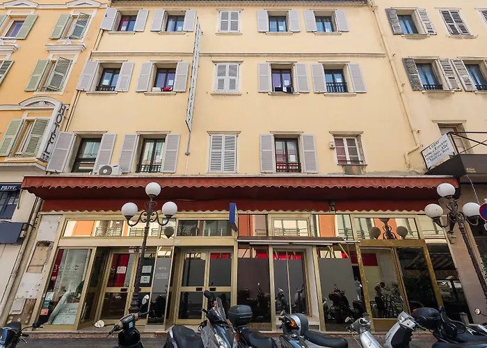 Villa Saint Exupery Beach Hostel Nice