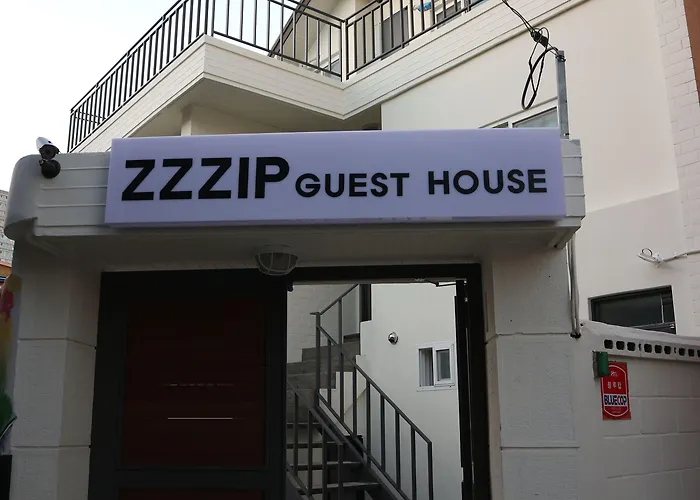 Zzzip Guesthouse In Hongdae Seoul