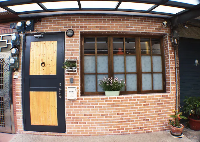 Knock Knock Hostel Kaohsiung