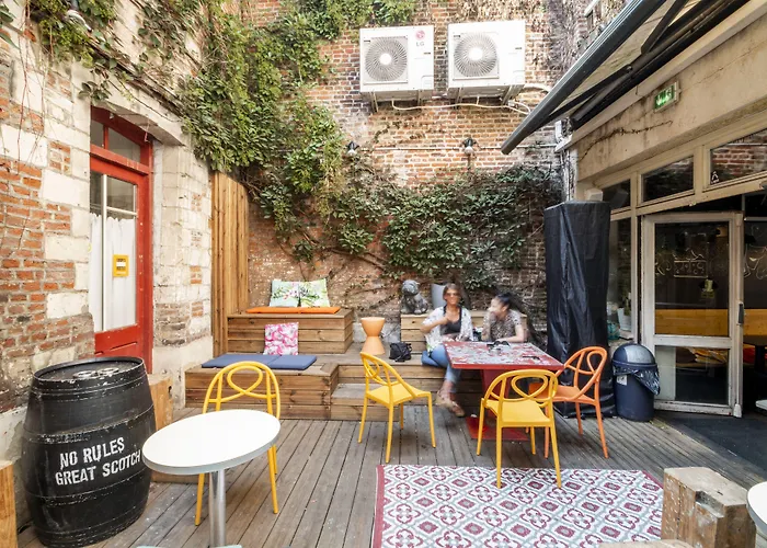 The People - Lille Hostel