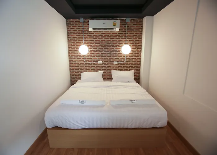 Give Me 5 Hostel Chiang Mai