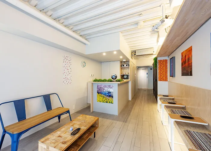 Plat Hostel Keikyu Asakusa Station Tokyo