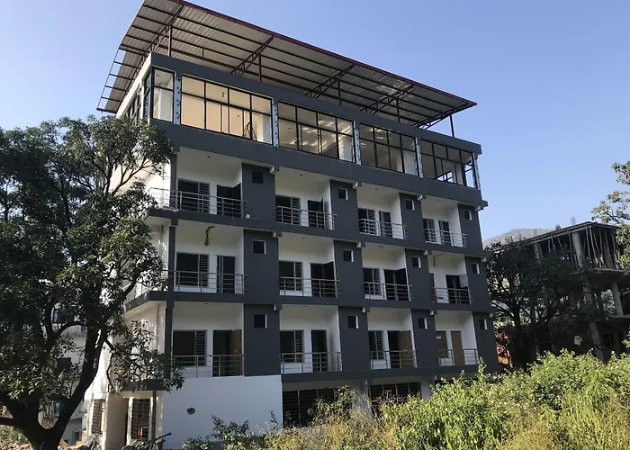 Hotel Sunrise Tapovan