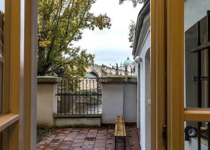 Charles Bridge Hostel & Apartments Prague